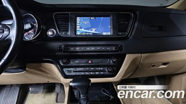 Kia The New Carnival 2018 Белый из Кореи, фото 5