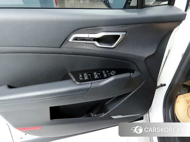 Kia Sportage 5th Generation Hybrid 2022 Белый из Кореи, фото 5