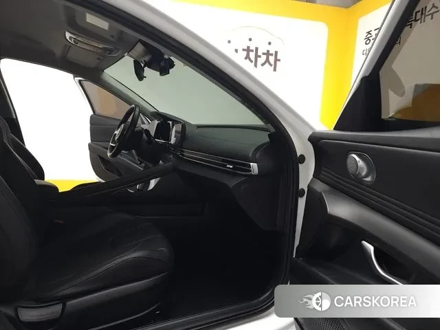 Hyundai Avante (CN7) 2022 Жемчужный цвет из Кореи, фото 5