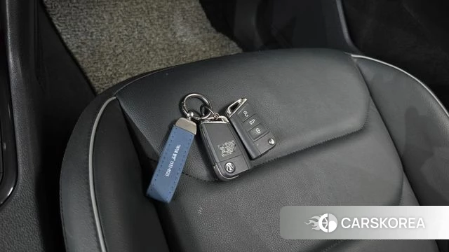 Volkswagen Tiguan second Generation 2018 Белый из Кореи, фото 5