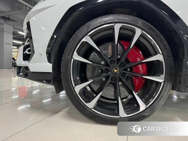 Lamborghini Urus 2021 Белый из Кореи, фото 5