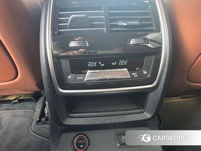 BMW X7 (G07) 2025 Черный из Кореи, фото 5