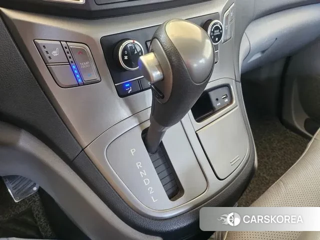 Hyundai The New Grand Starex 2018 Желтый из Кореи, фото 5