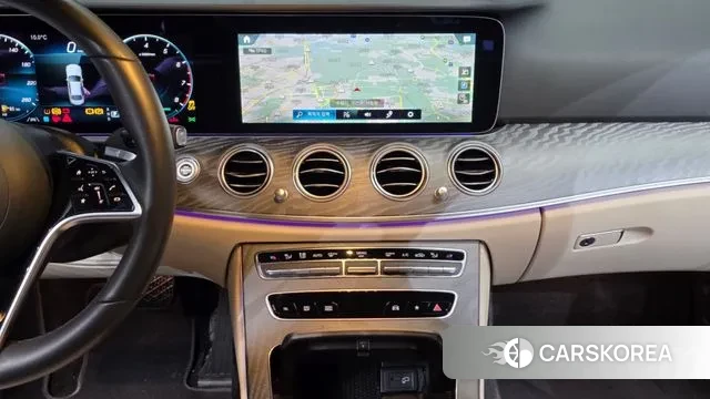 Mercedes-Benz E-Class W213 2022 Белый из Кореи, фото 5