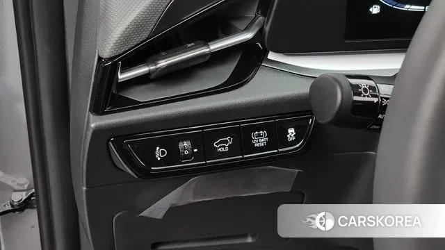 Kia Di Ol Nu Niro 2024 Серебристо-серый из Кореи, фото 5