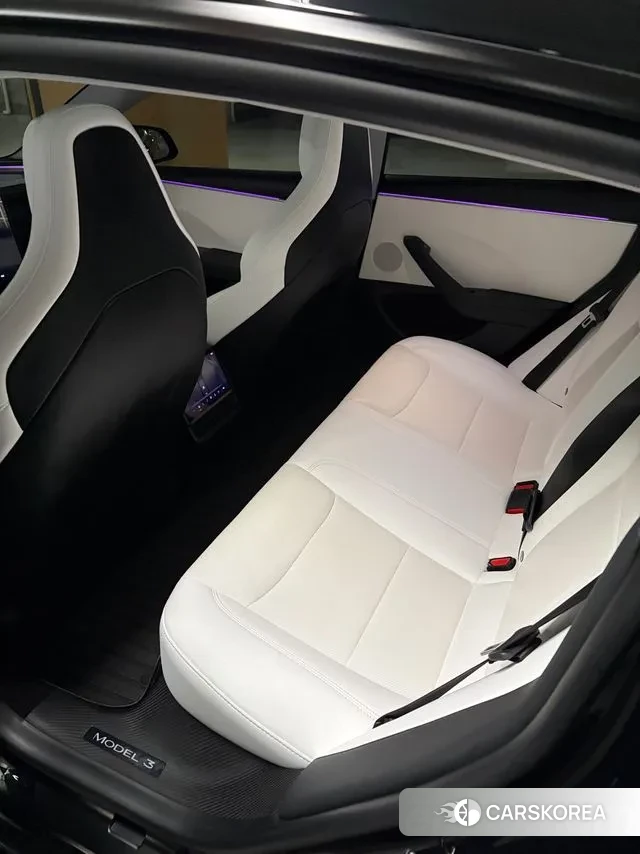 Tesla Model 3 2024 Черный из Кореи, фото 5