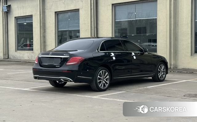 Mercedes-Benz E-class id 4213637 из Китая 5