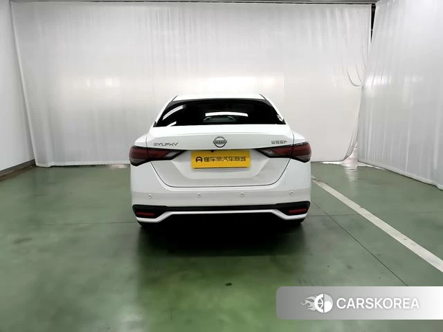 Nissan Xuan Yi 2025 Белый из Китая, фото 5