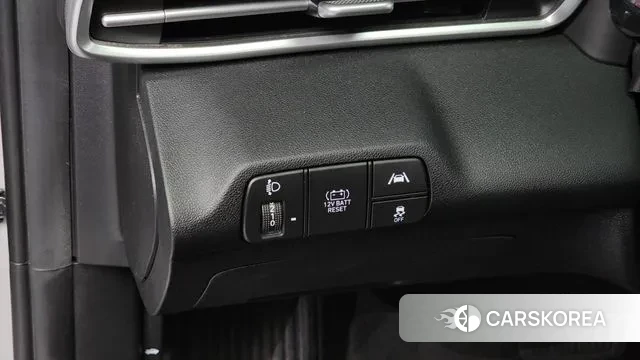 Hyundai Avante Hybrid (CN7) 2021 Серебристо-серый из Кореи, фото 5