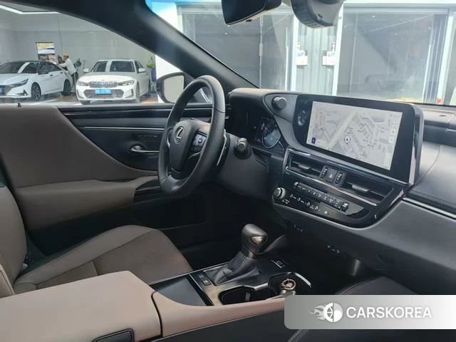 Lexus ES 2023 Серебристо-серый из Китая, фото 5