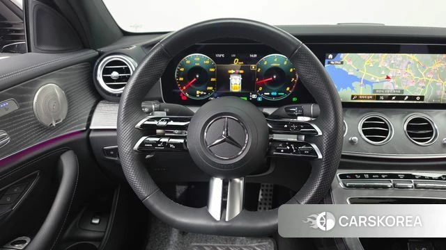 Mercedes-Benz E-Class W213 2023 Белый из Кореи, фото 5