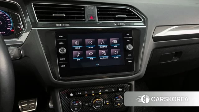 Volkswagen Tiguan second Generation 2020 Белый из Кореи, фото 5