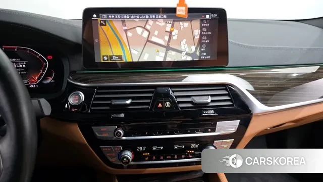 BMW 5 Series (G30) 2022 Белый из Кореи, фото 5