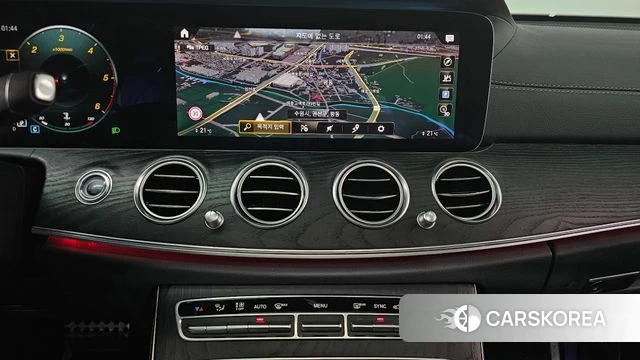 Mercedes-Benz E-Class W213 2020 Белый из Кореи, фото 5