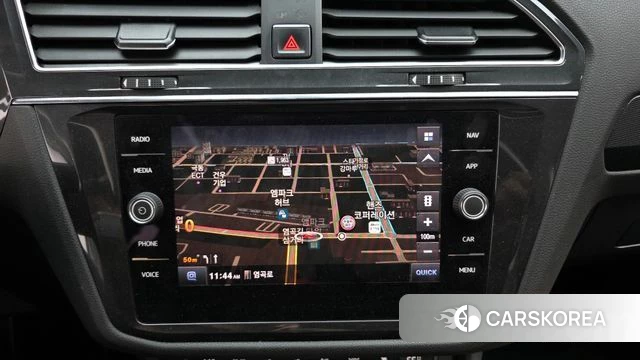 Volkswagen Tiguan Allspace 2018 Серебристо-серый из Кореи, фото 5