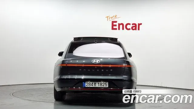 Hyundai Grandeur Hybrid (GN7) 2023 Черный из Кореи, фото 5