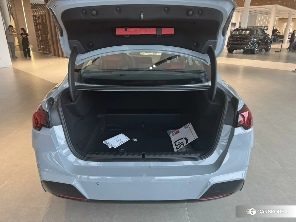 BMW 2 series 2025 Темно-серый из Китая, фото 5