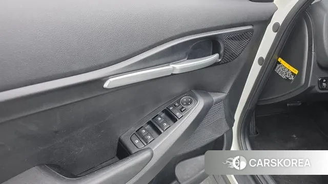 Kia Seltos 2019 Белый из Кореи, фото 5