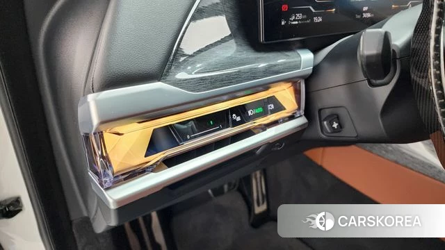 BMW 7 Series (G70) 2023 Белый из Кореи, фото 5