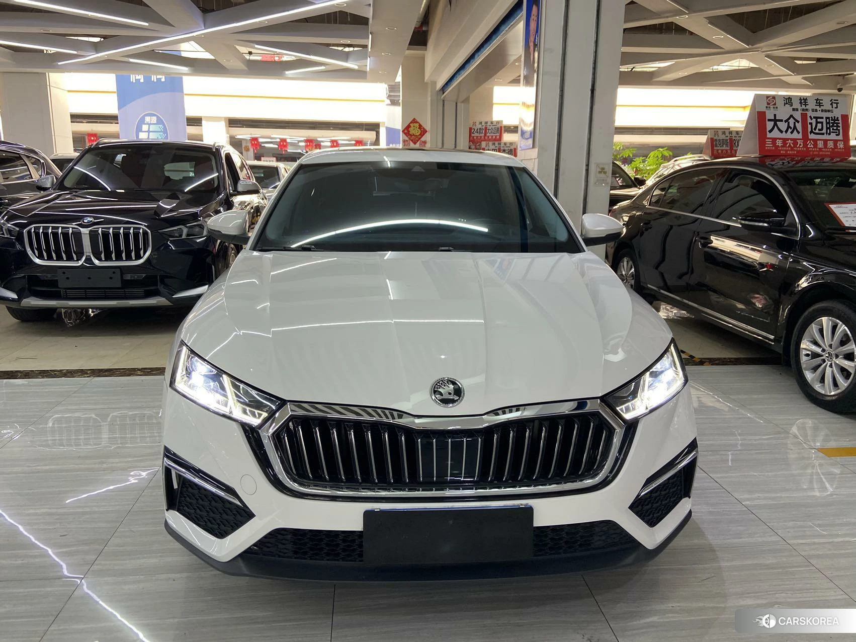 Skoda Octavia 2022 Белый из Китая, фото 5