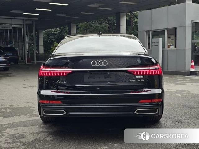 Audi A6L 2021 Черный из Китая, фото 5