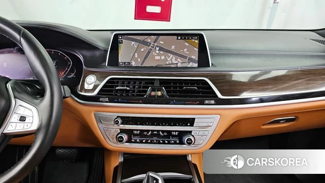 BMW 7 Series (G11) 2021 Черный из Кореи, фото 5