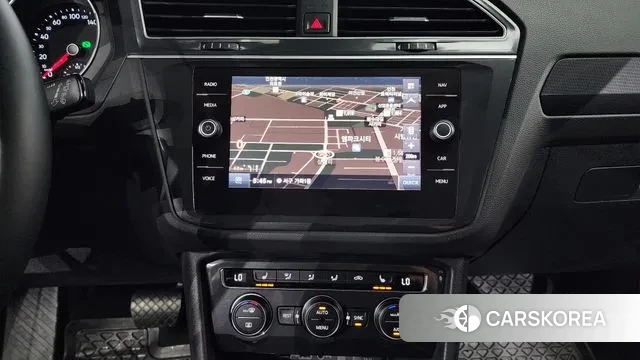 Volkswagen Tiguan second Generation 2019 Белый из Кореи, фото 5