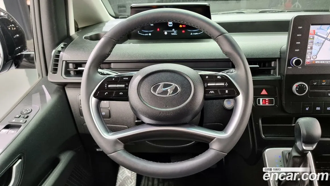 Hyundai Staria 2023 из Кореи, фото 5