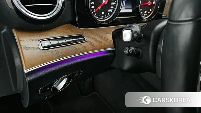 Mercedes-Benz E-Class W213 2019 Черный из Кореи, фото 5