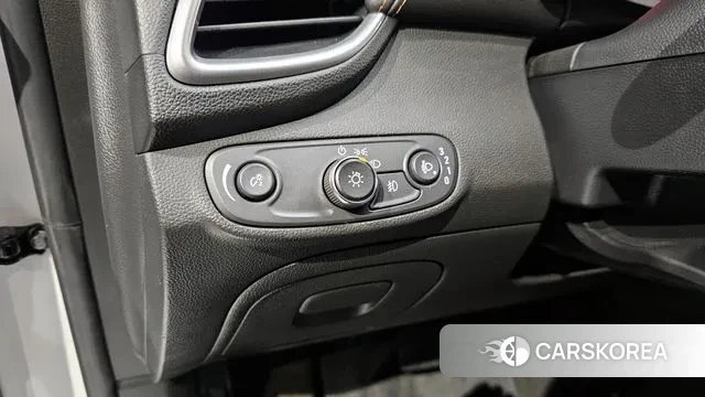 Chevrolet (GM Daewoo) The New Trax 2021 Белый из Кореи, фото 5