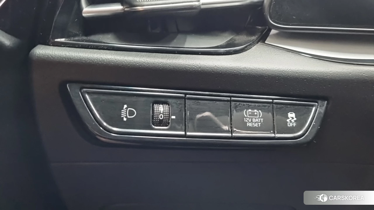 Kia Di Ol Nu Niro 2023 Белый из Кореи, фото 5