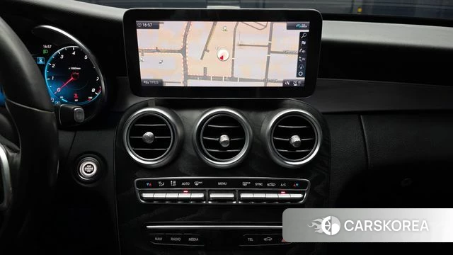Mercedes-Benz C-Class W205 2021 Белый из Кореи, фото 5