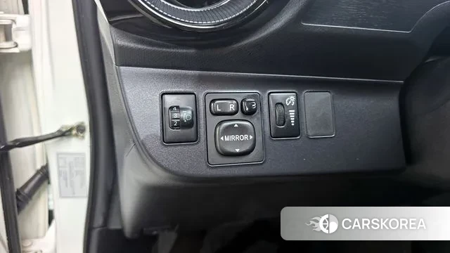 Toyota Prius C 2018 Белый из Кореи, фото 5