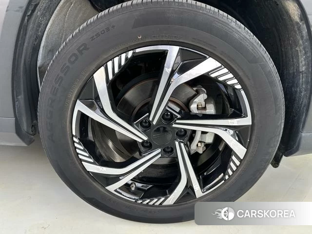 Geely Automobile Boyue 2024 Белый из Китая, фото 5