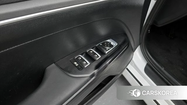 Kia K5 3rd generation 2023 Белый из Кореи, фото 5