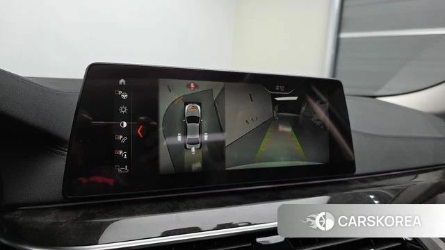 BMW 5 Series (G30) 2018 Белый из Кореи, фото 5