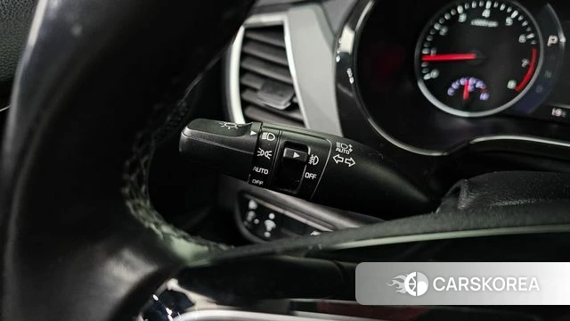 Kia Seltos 2022 Белый из Кореи, фото 5