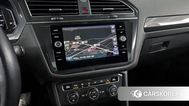 Volkswagen Tiguan Allspace 2020 Серебряный из Кореи, фото 5