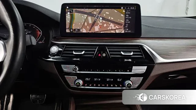 BMW 5 Series (G30) 2020 Синий из Кореи, фото 5