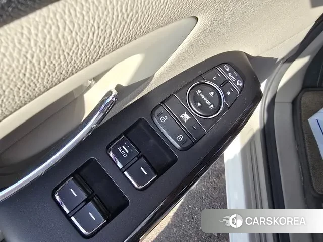 Kia The New Carnival 2018 Белый из Кореи, фото 5