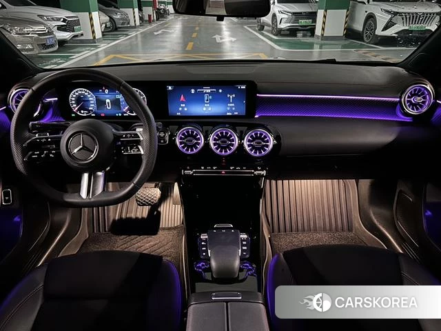 Mercedes-Benz Class A 2024 Белый из Китая, фото 5