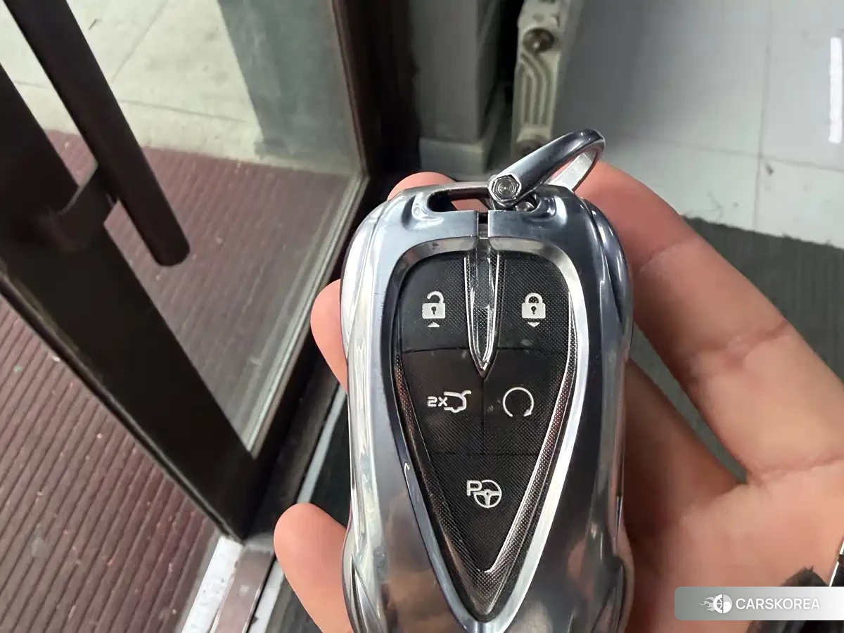 Chang'an Changan CS75PLUS 2025 Silver/gray из Китая, фото 5