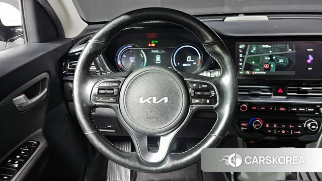 Kia Niro Plus 2022 Белый из Кореи, фото 5