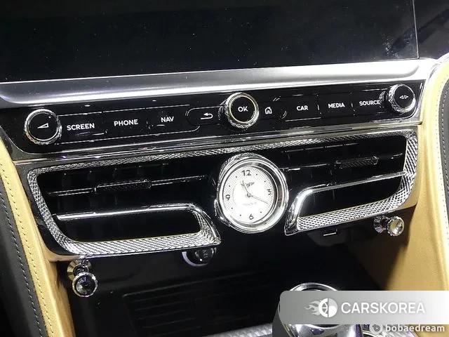 Bentley Flying Spur 3rd Generation 2024 Серебристо-серый из Кореи, фото 5