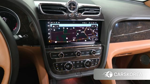 Bentley Bentayga 2022 Белый из Кореи, фото 5