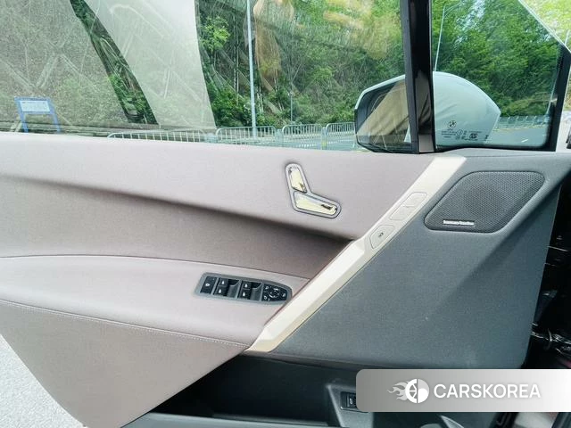BMW iX 2023 Белый из Китая, фото 5