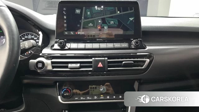 Kia Seltos 2021 Серебристо-серый из Кореи, фото 5