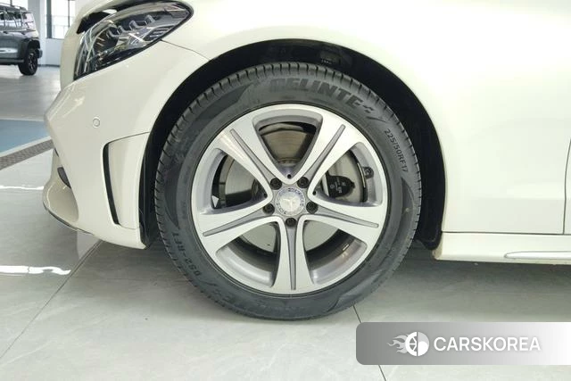 Mercedes-Benz Class C 2019 Белый из Китая, фото 4