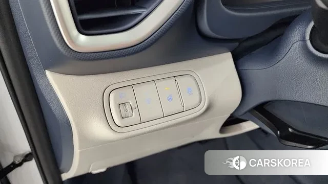 Hyundai Venue 2023 Белый из Кореи, фото 5