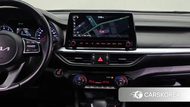 Kia The New K3 2nd generation 2021 Белый из Кореи, фото 5